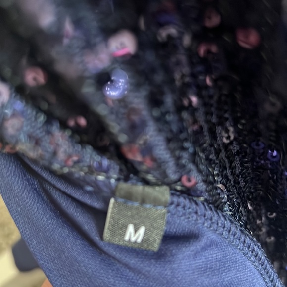 Sequined Mermaid V Neck Long Slit Sleeve - Picture 13 of 13